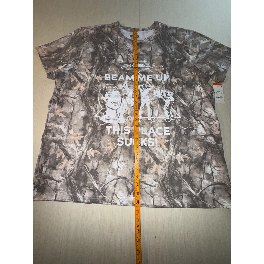 Stranger Things Mens Camo Beam Me Up This Place Sucks Graphic T-Shirt XXL - Picture 7 of 9